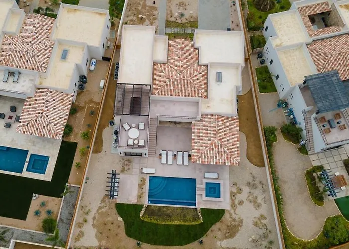 Luxury In Diamante Villa *