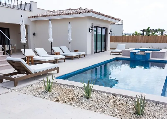 Luxury In Diamante Villa