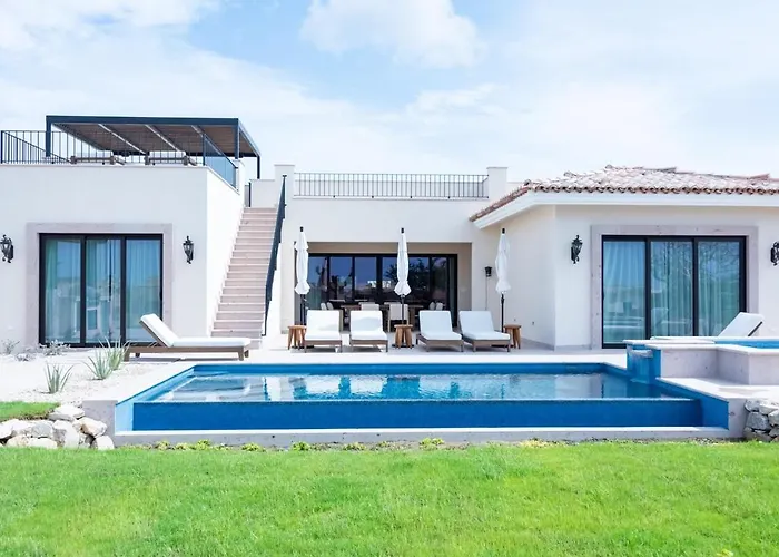 Luxury In Diamante Cabo San Lucas